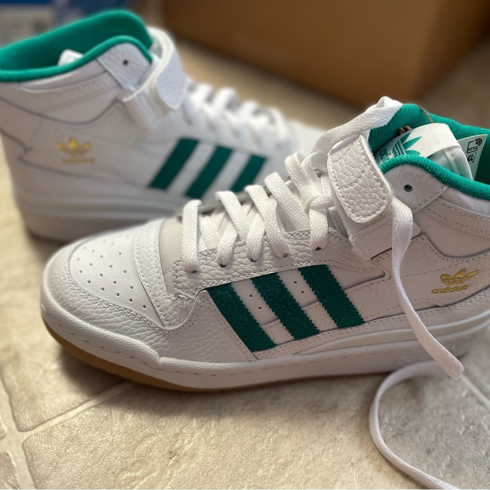 NEW Adidas Forum Mid J sneakers. Big kids size 6 (women’s size 8)